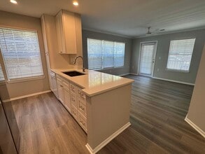 Building Photo - 50 Pebble Beach Cove