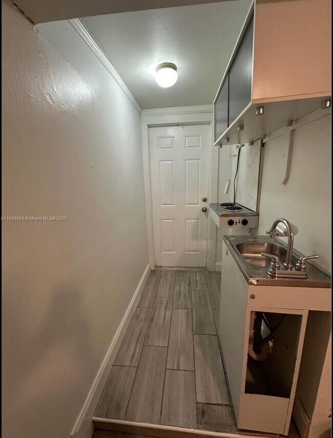 Foto del edificio - 5203 SW 102nd Ct