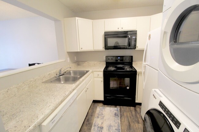 1380K Hunters Road - 1380K Hunters Road Apartment