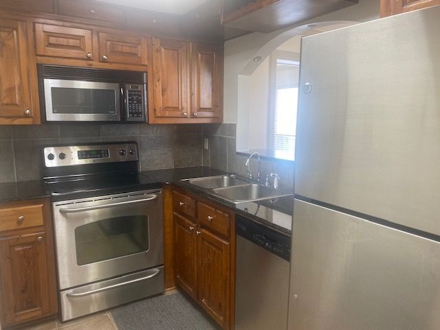 Primary Photo - 2045 N 3rd St