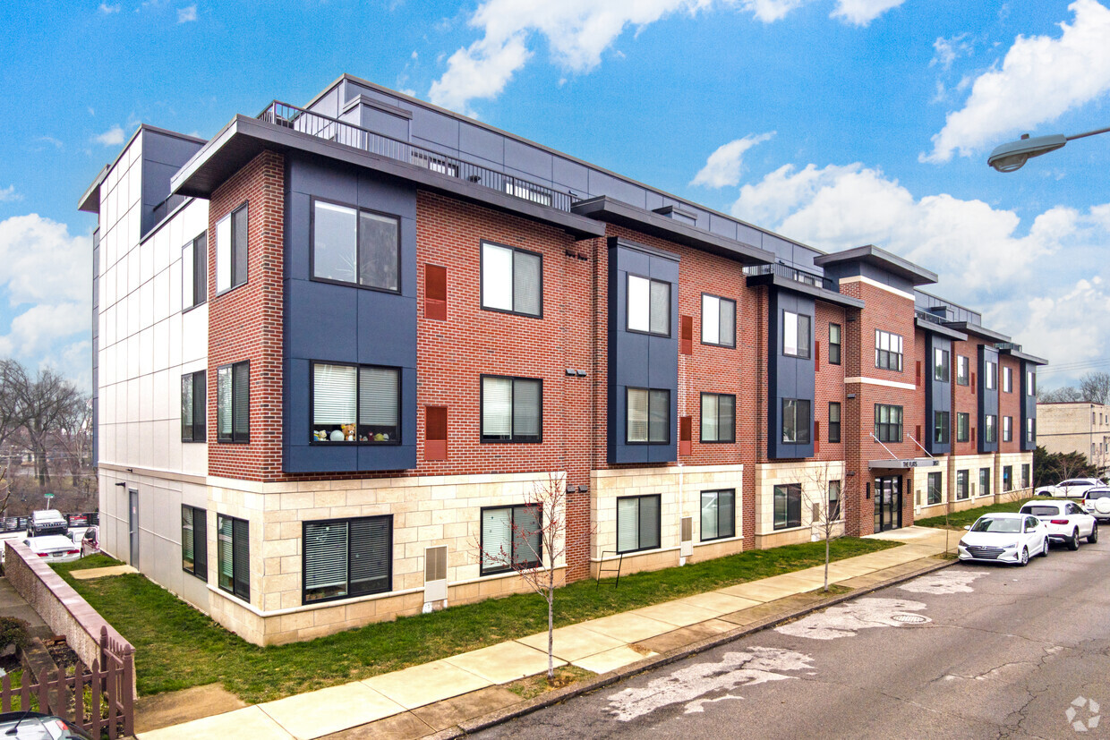 Building Photo - The Flats at Pechin