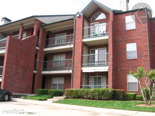 Primary Photo - 1121 Amherst Dr