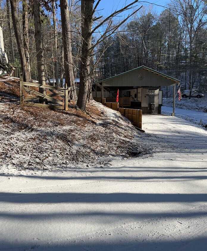 84 25th St, Ellijay, GA 30540 House Rental in Ellijay, GA