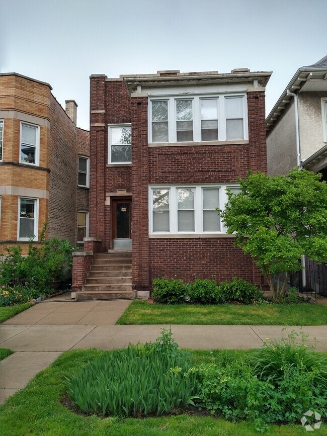 Building Photo - 2450 W Gunnison St