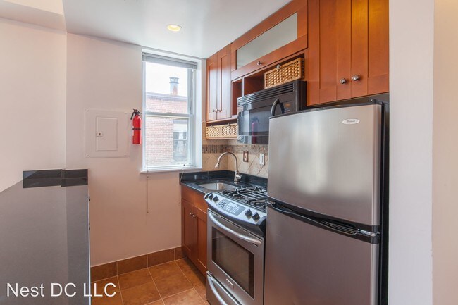 Foto del edificio - 3618 Connecticut Ave NW
