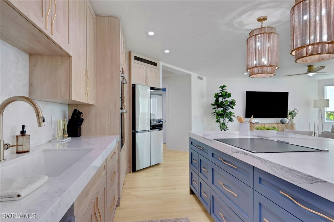 Foto del edificio - 2728 Tiburon Blvd E