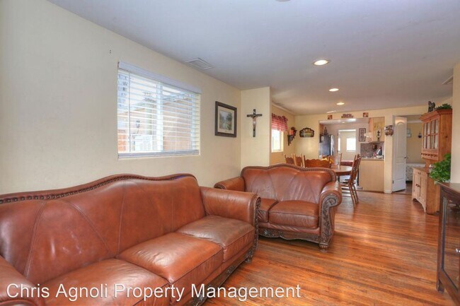 Building Photo - 3 br, 3 bath House - 725 W Arrellaga St