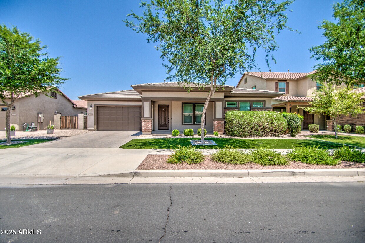 Primary Photo - 7128 E Posada Ave