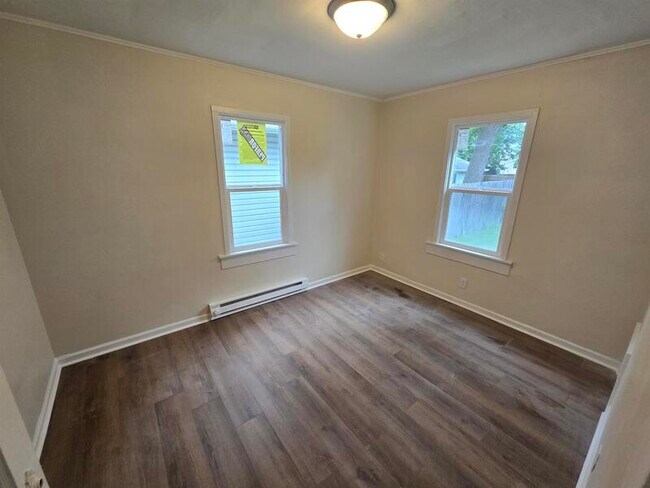 Foto del edificio - 1327 N Chester Ave