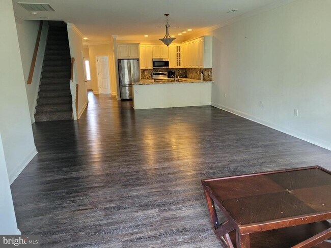 Foto del edificio - 315 Baltusrol Dr