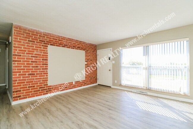 Building Photo - 3-Bedroom Ranch Home with 1-Car Attached G...