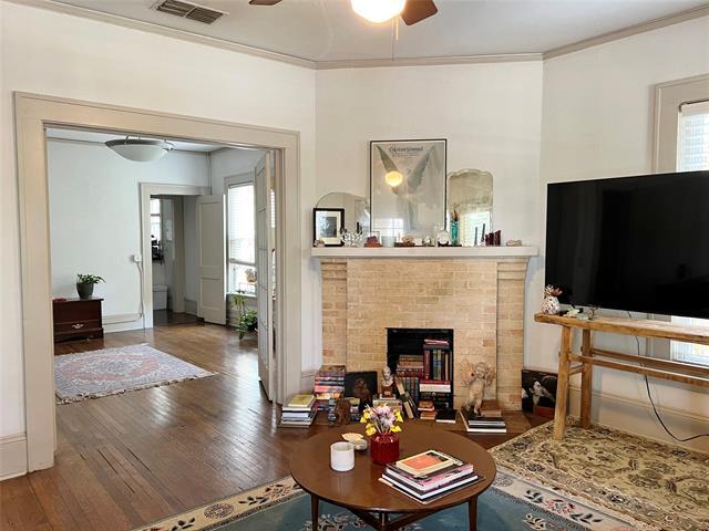 Foto del edificio - 420 W Franklin St