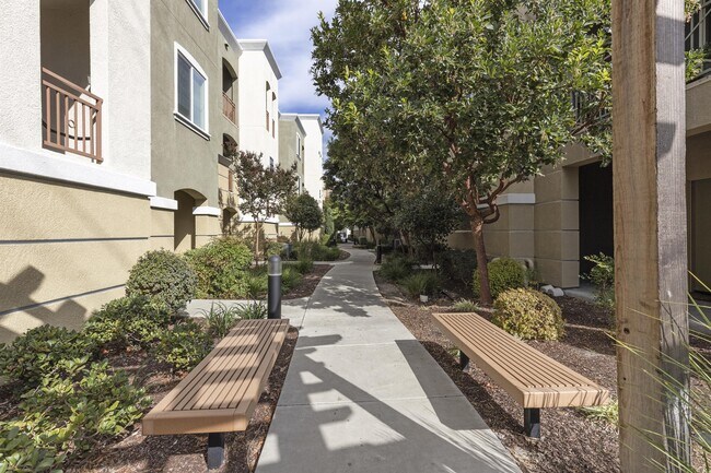 Foto del edificio - 4728 Norris Canyon Rd