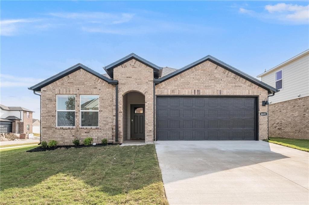 Foto principal - 4651 W Aurora St