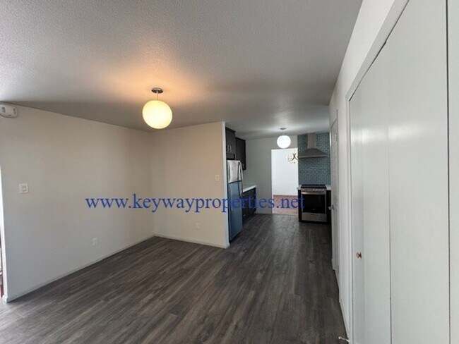 Foto del edificio - Welcome to Your New Home in NE Heights – Spacious, Stylish, and Full of Charm!