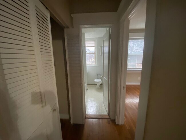 Foto del edificio - 705 Piedmont Ave NE