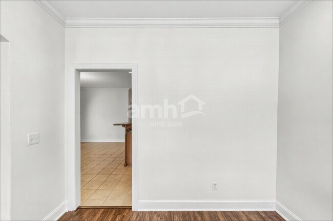 Foto del edificio - 5966 Armadale Dr