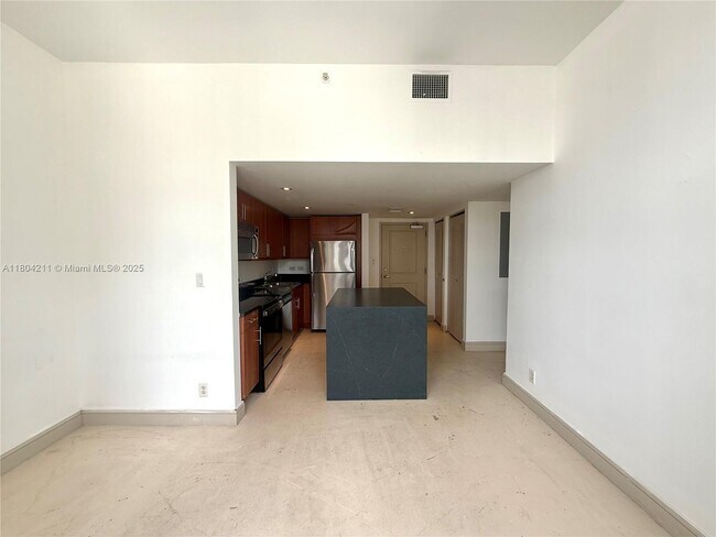 Foto del edificio - 111 E Flagler St