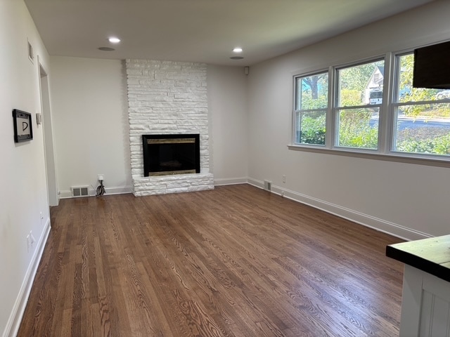 Building Photo - 5525 Perry Ln
