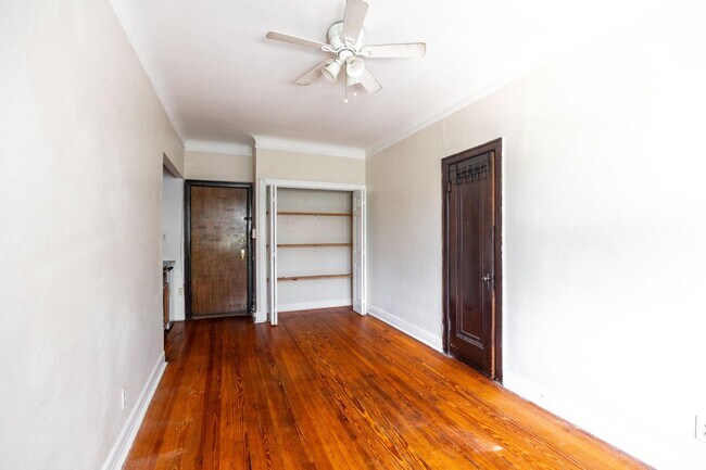 Foto del edificio - 948 W Cuyler Ave