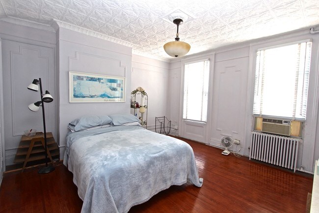 Foto del edificio - 614 Lorimer St