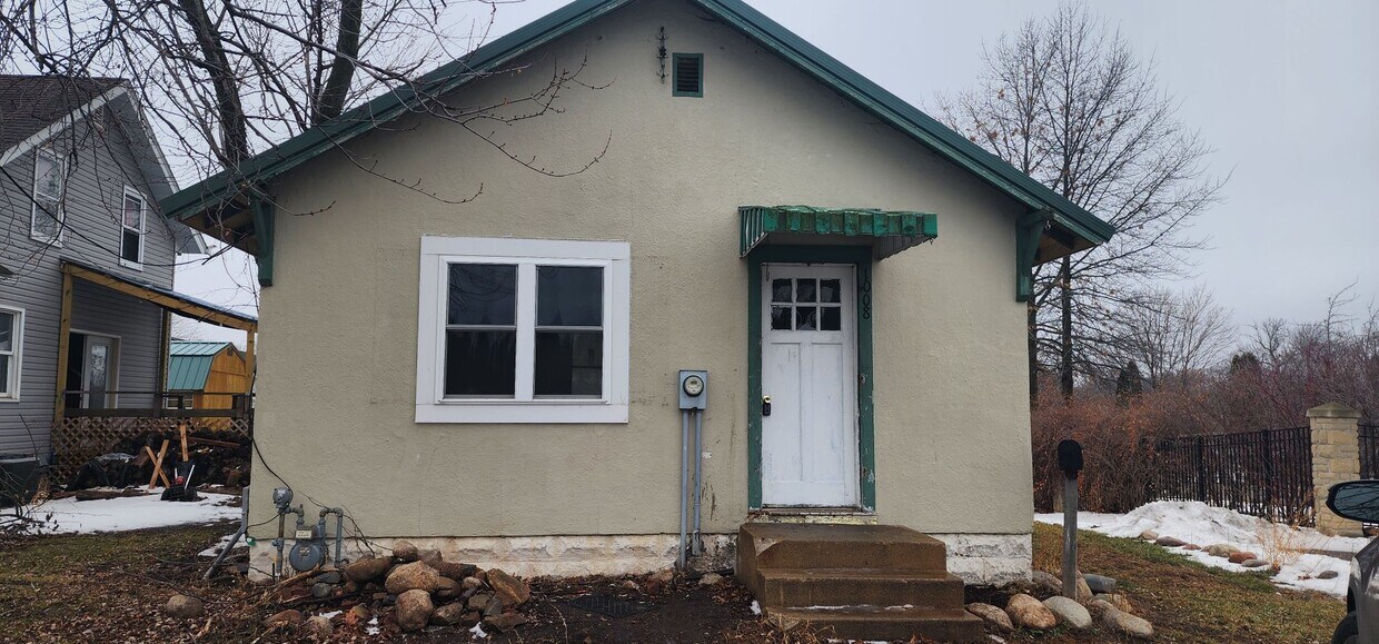 Foto principal - 1 bed 1bath home