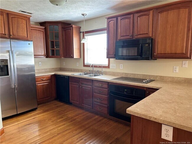 Foto del edificio - 1935 Sunshine Ct