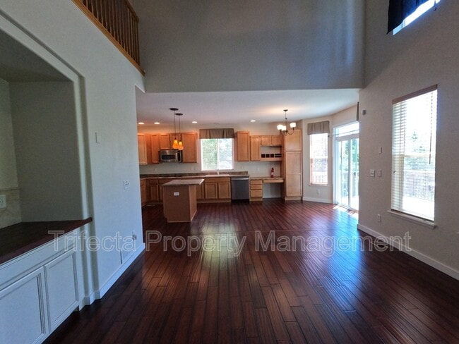 Building Photo - 2215 Harvest St