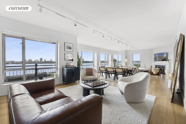 Foto del edificio - 374 W 11th St