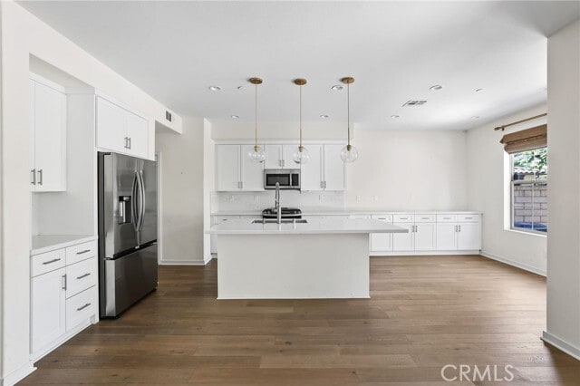 Building Photo - 216 Finch