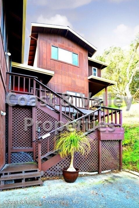 Foto del edificio - 3 br, 2 bath House - 212 A San Benancio Rd.