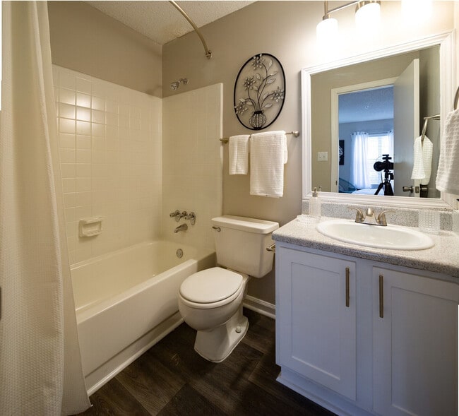 Building Photo - Ivy Commons