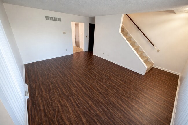 Foto del edificio - 112 Mesa Rd