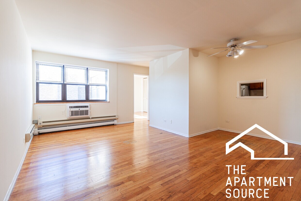 Foto principal - 665 W Wrightwood Ave