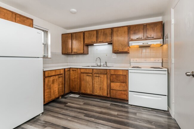 Foto del edificio - 6538-6552-6552 Conway Dr