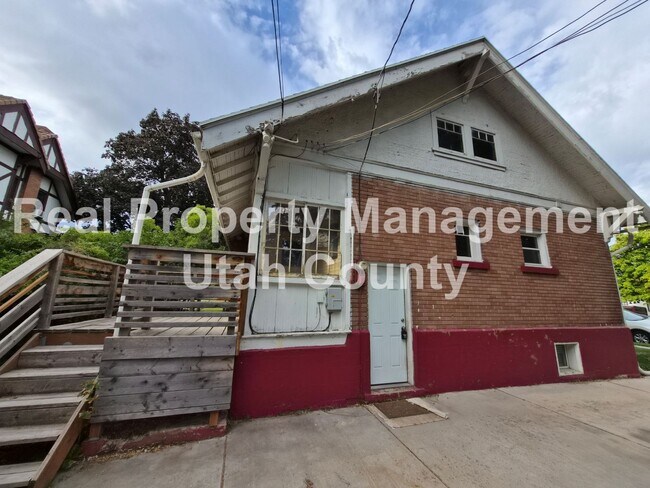 Building Photo - Spanish Fork Home with great Charm