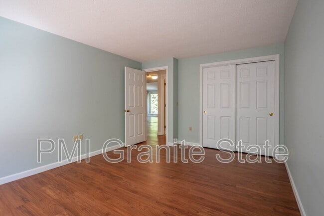 Building Photo - 44 Walden Pond Dr