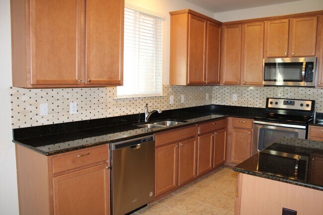 Building Photo - Large Home For Lease in West Fork Ranch HOA!