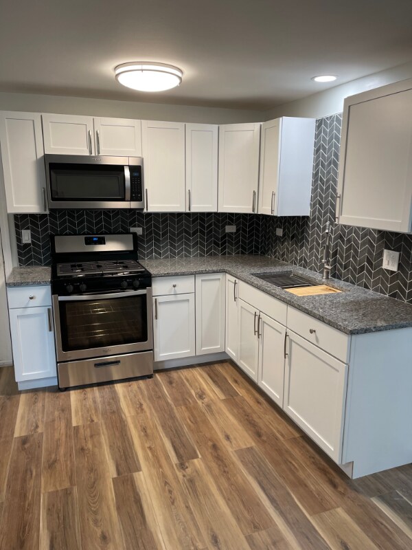 3611 W 120th St, Alsip, IL 60803 Room for Rent in Alsip, IL