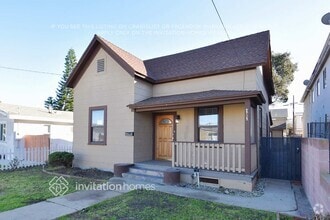 Building Photo - 659 W 20th St
