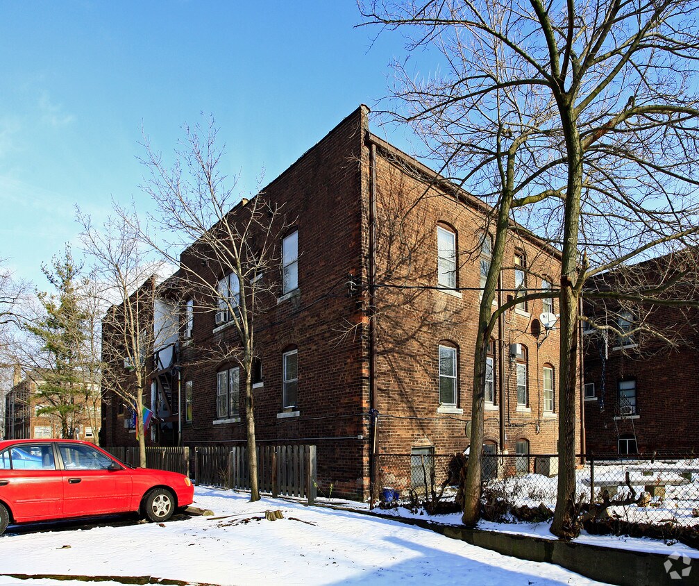 Building Photo - 2456 Overlook Rd