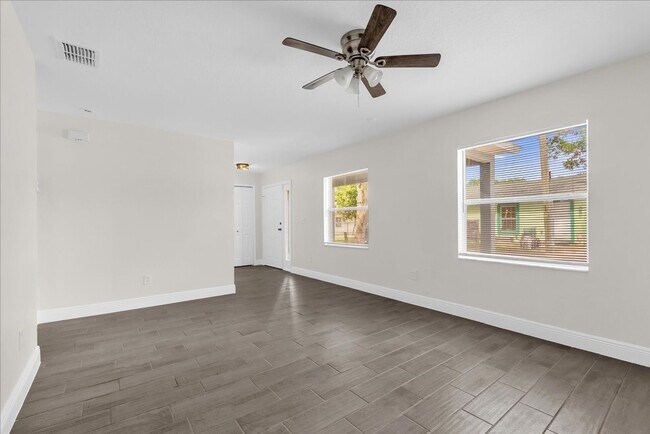 Building Photo - FOR RENT!!! BEAUTIFUL AND FULLY REHABBED 2...
