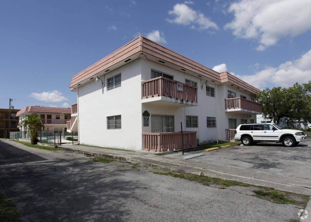 Foto del edificio - Superior Arms Apartments