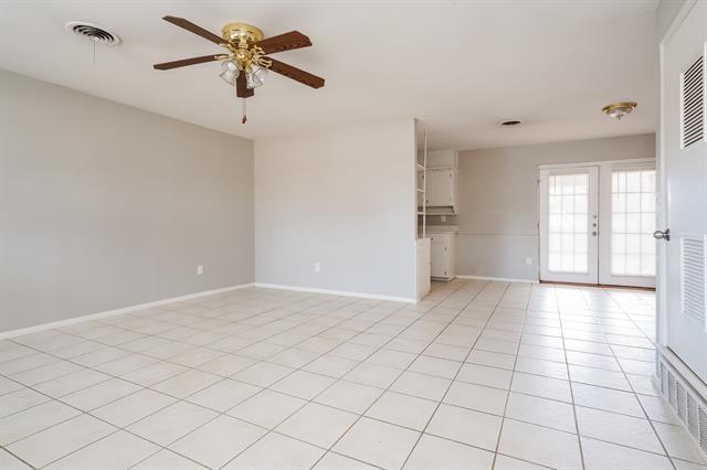 Foto del edificio - 1212 Cavender Dr