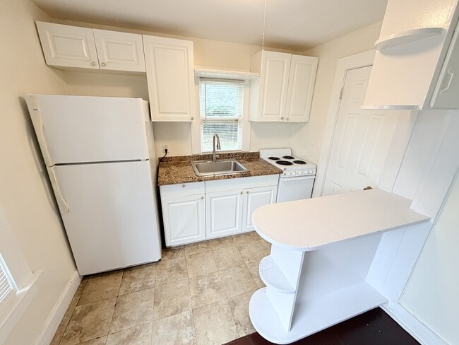 Photo - 4341 Pinewood Ave House