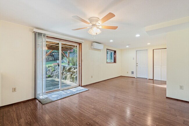 Foto del edificio - 415 N 179th Pl