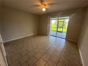 Building Photo - 518 SE 6th Pl