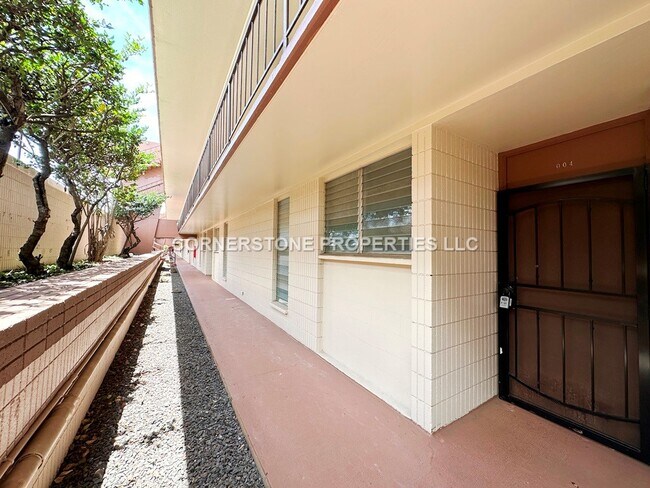 Foto del edificio - 98-729-729 Moanalua Loop