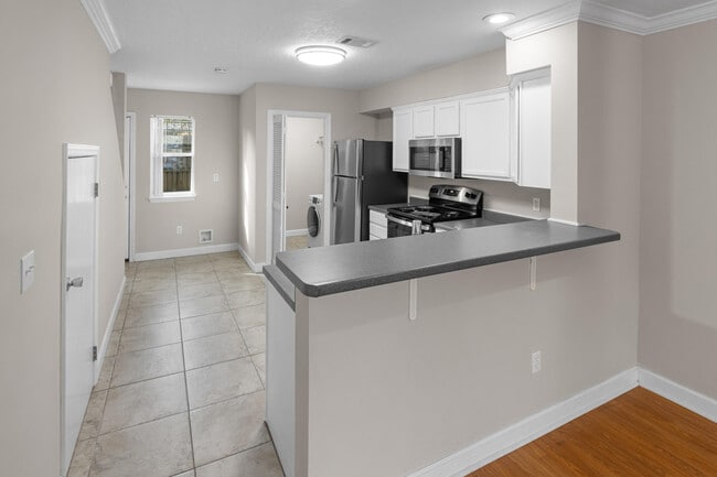 Building Photo - 1806 Shay-Lin Ct