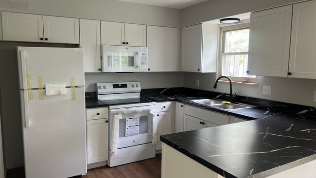 Building Photo - 5786 Applebrook Ct